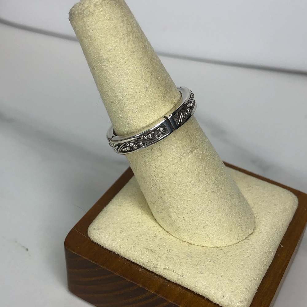 LOIS HILL Sterling Silver Narrow Band Ring w Granulated Scroll Design Sz 7-3/4 - Picture 14 of 17
